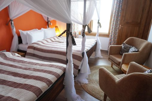 Moyoni Africa Lodge Tours 14